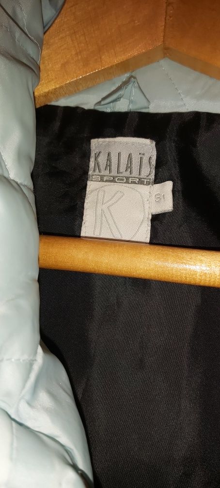 Продам   женскую курткуку