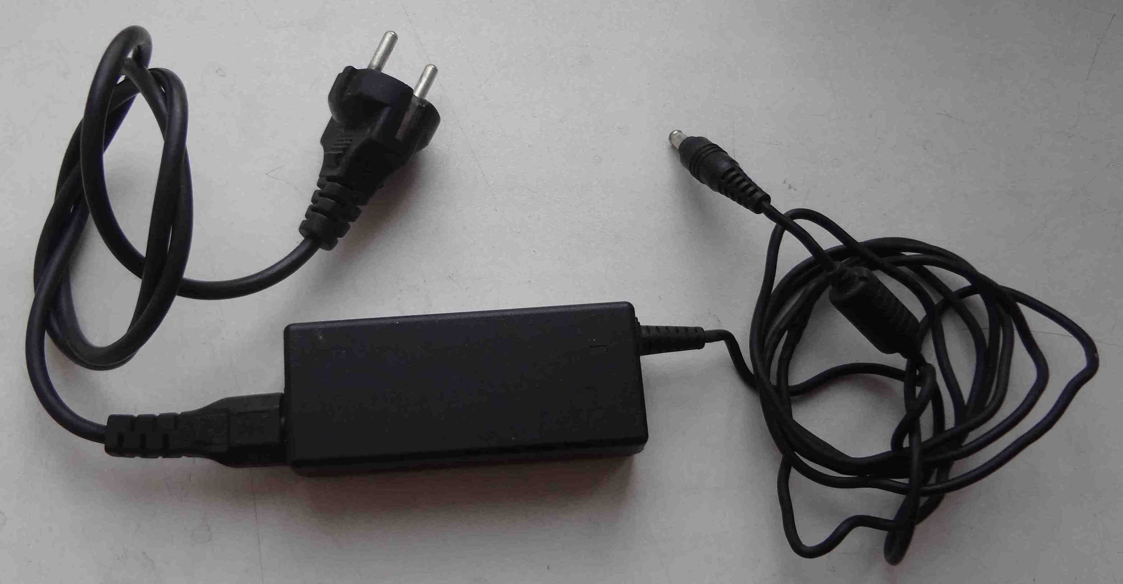 Блок питания Adapter 19V 3.16A CPA09-004A, сетевая зарядка