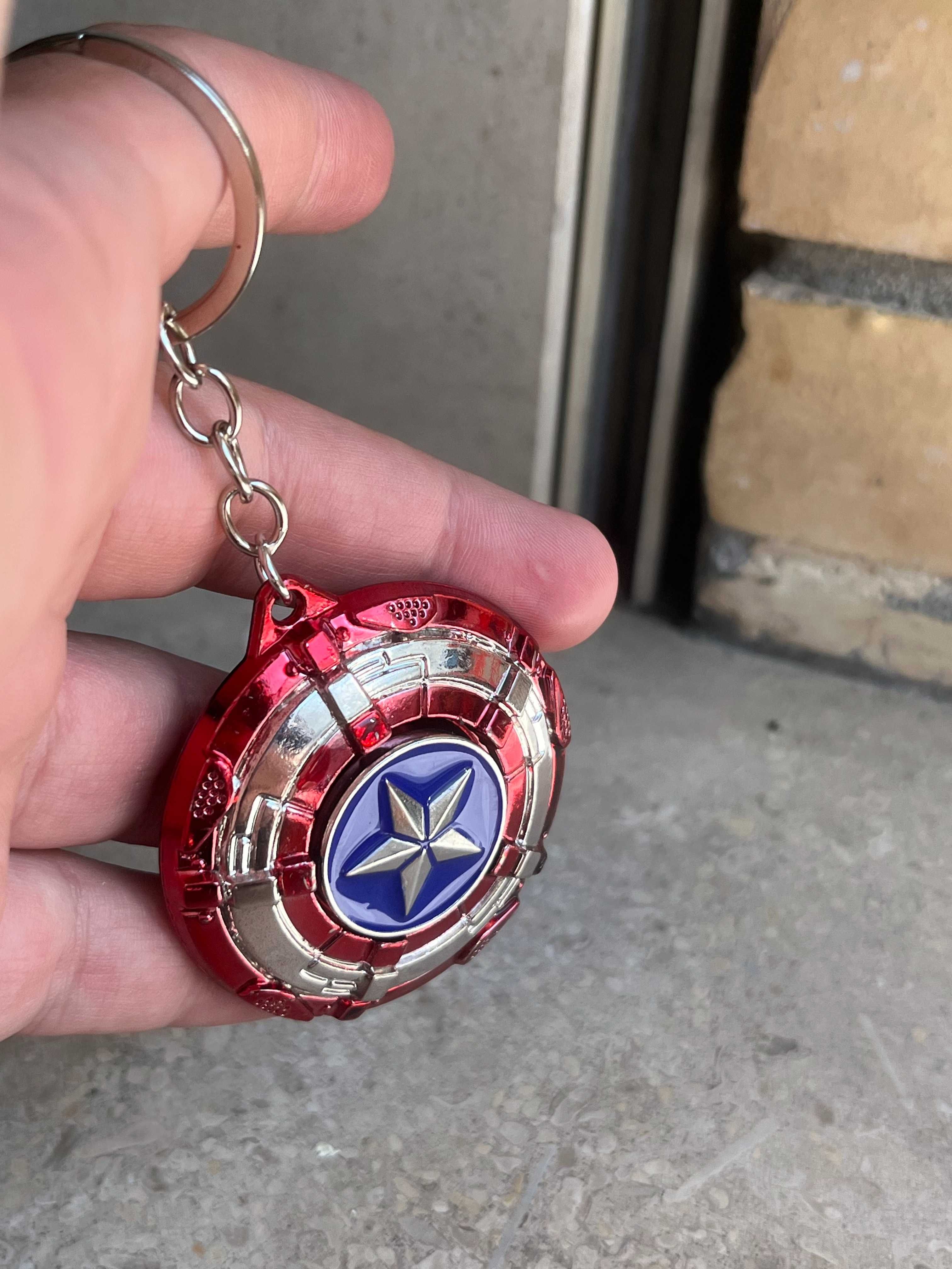 Porta-Chaves "Escudo Vermelho/Azul" - Novo, Selado