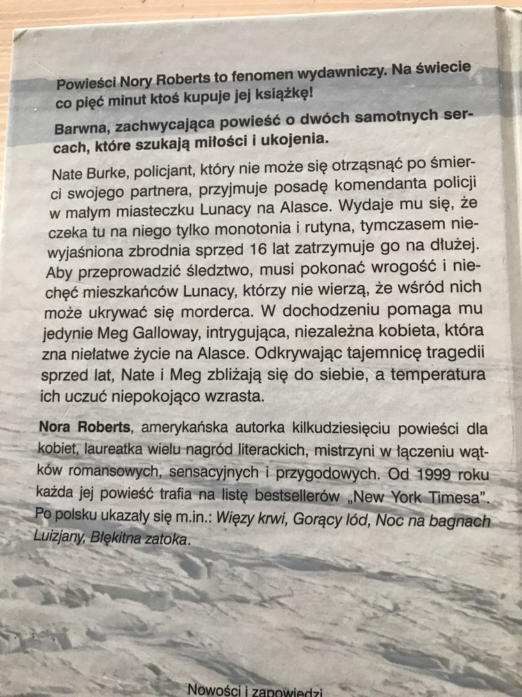 Nora Roberts -Zorza polarna ,Więzy krwi