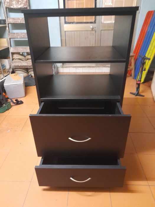 Vendo movel / vitrine de pão e bolos como novo