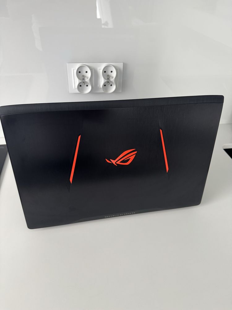 Laptop gamingowy ASUS ROG STRIX GL553V