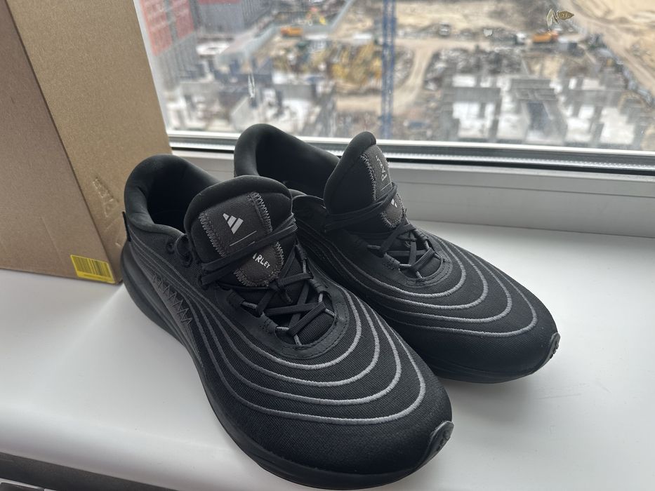 Кросівки Adidas Parley 46р. 28.5см