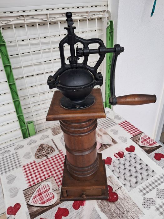 Moinho de café  manual para colecionadores