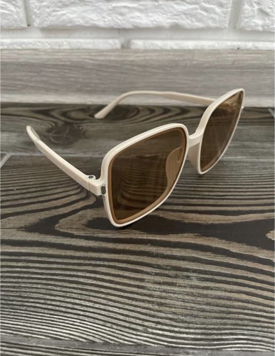 Сонцезахисні окуляри