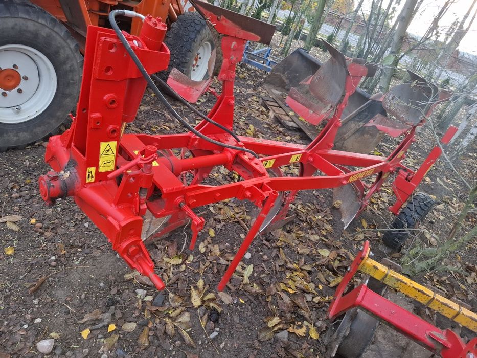 Pług overum  3x35  niemeyer Stan bardzo dobry idealny do c360 zetor