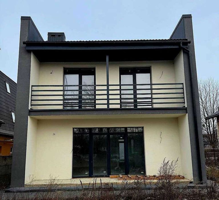 Будинок біля озера