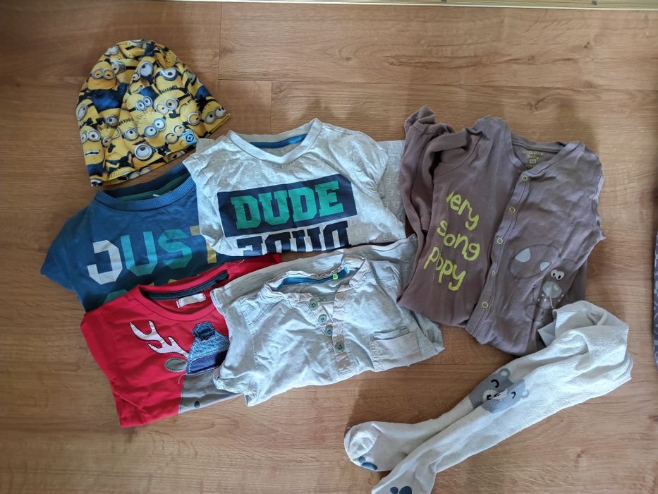 Zestaw ubrań koszulki plus gratisy