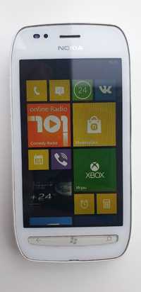 Nokia Lumia 710 white