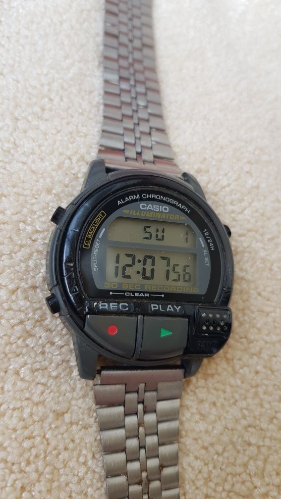 Коллекционные ретро часы casio с диктофоном f v1 Japan