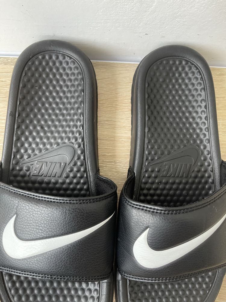 Чорні Тапки Nike