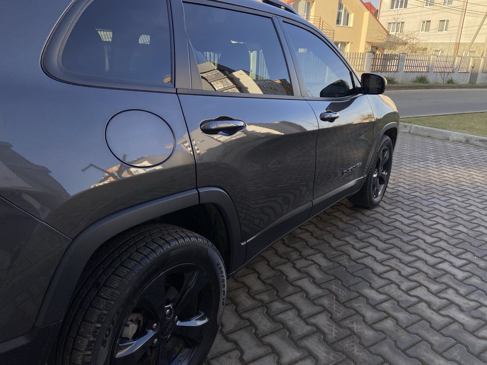 Продам Jeep cherokee 2019