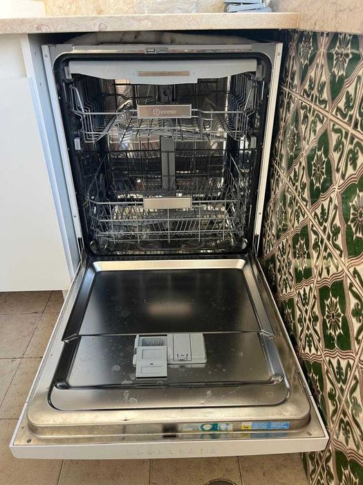 Máquina de Lavar Loiça INDESIT Push & Go DFO 3T133AF [C/ Garantia]