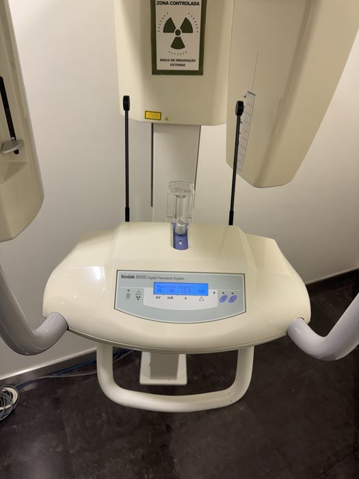 Ortopantomógrafo Kodak Carestream 8000