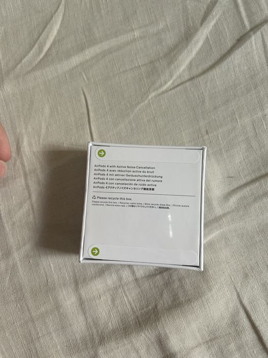 Airpods 4 with anc