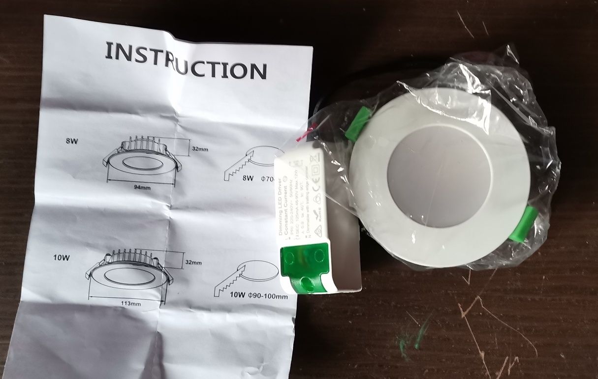 Lampy sufitowe łazienkowe.
