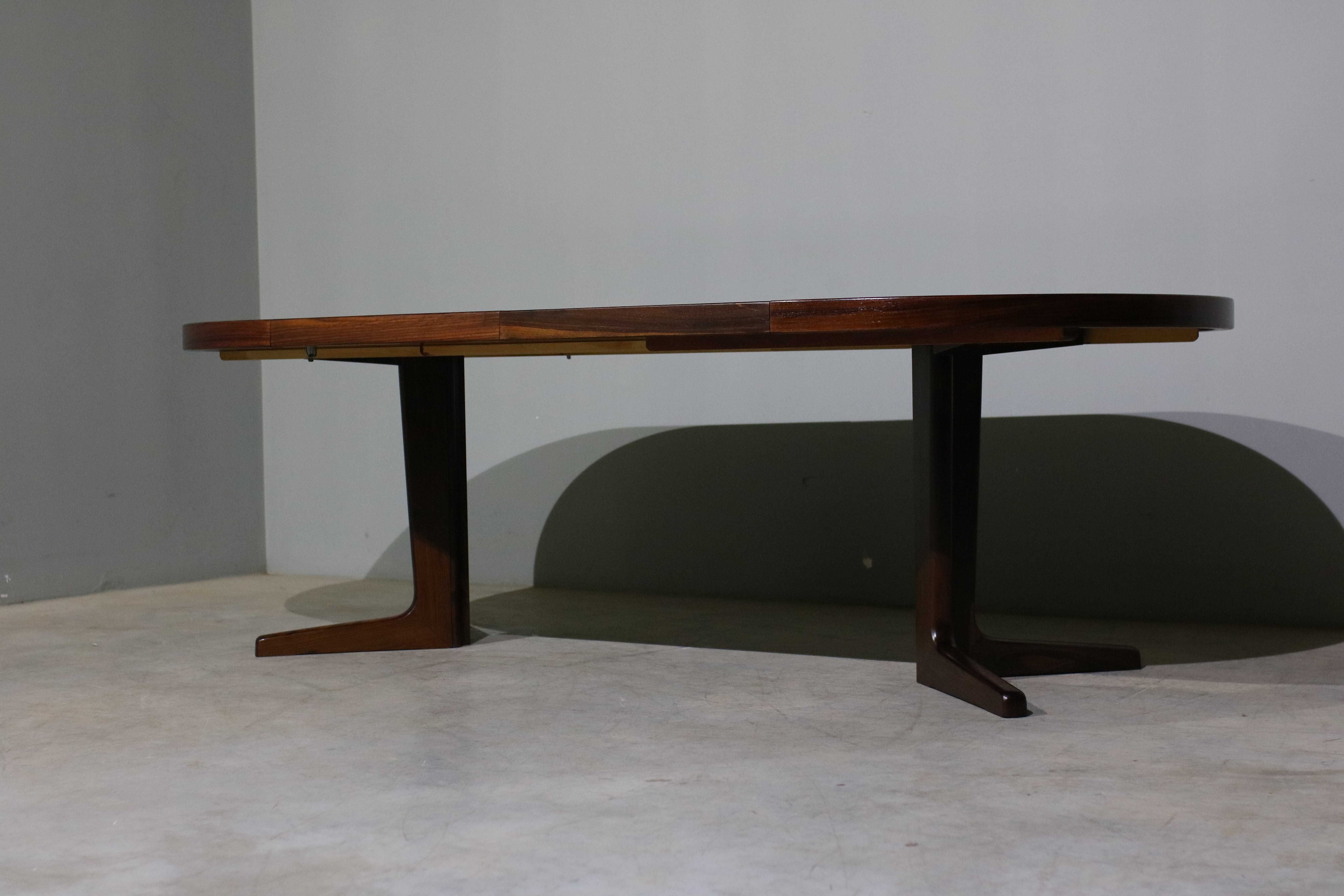 Mesa de jantar dinamarquesa em pau santo | Mesa Extensível | Design