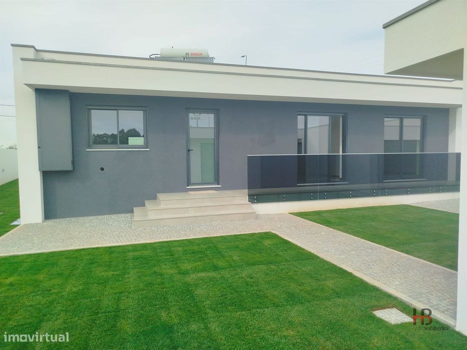 Moradia Isolada T3 Venda em Santa Maria da Feira, Travanca, Sanfins e