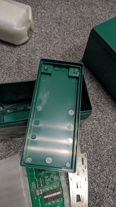 Корпус для збирання акумулятора 12 вольтів