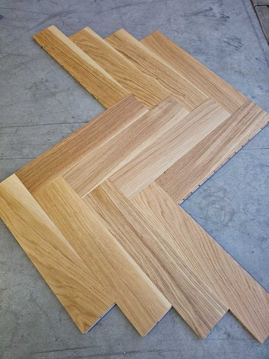 Jodełka dębowa lakier parkiet 11x70x330 (19,5 m2)