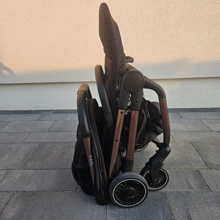 Ultra lekka i kompaktowa spacerówka Didofy Aster 2