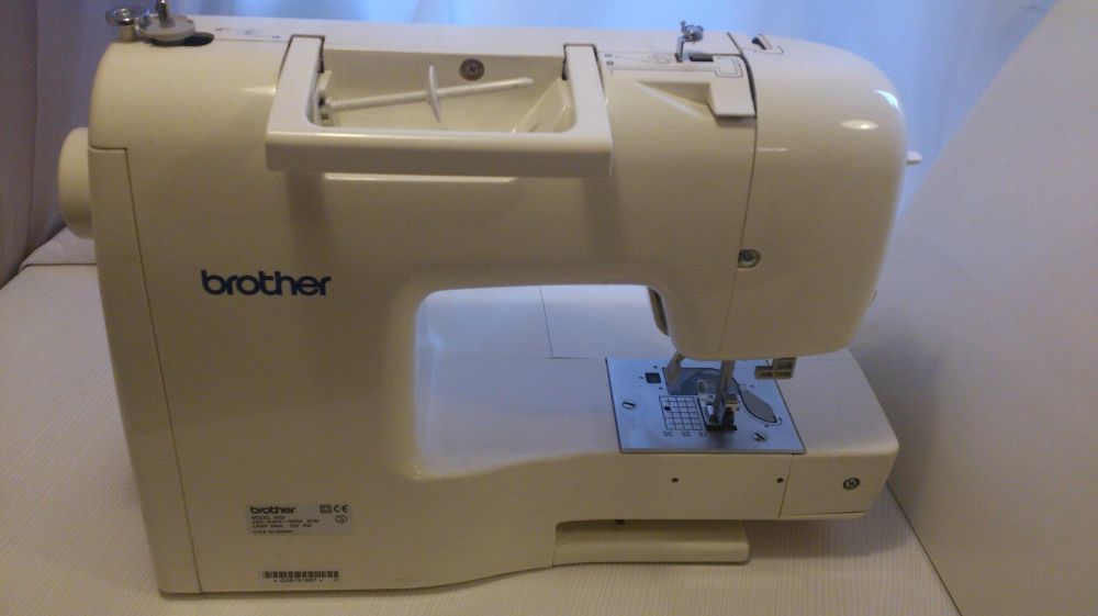 Brother SUPER ACE-1, компьютерная швейная машина.