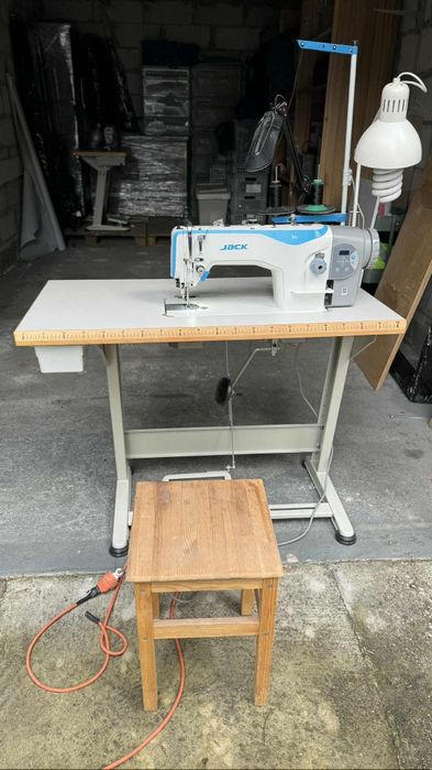 Maszyna do szycia JACK H2 jak nowa