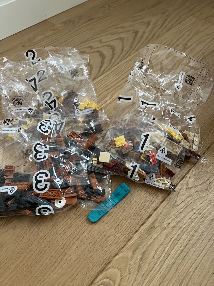 Lego brick heads 40542