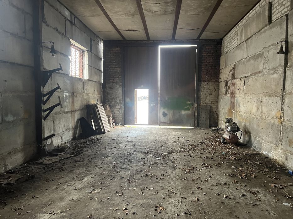 Сдам в аренду бокс по красной линии