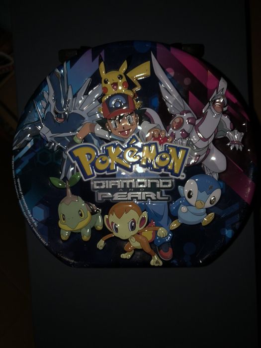 Caixa metálica Pokémon