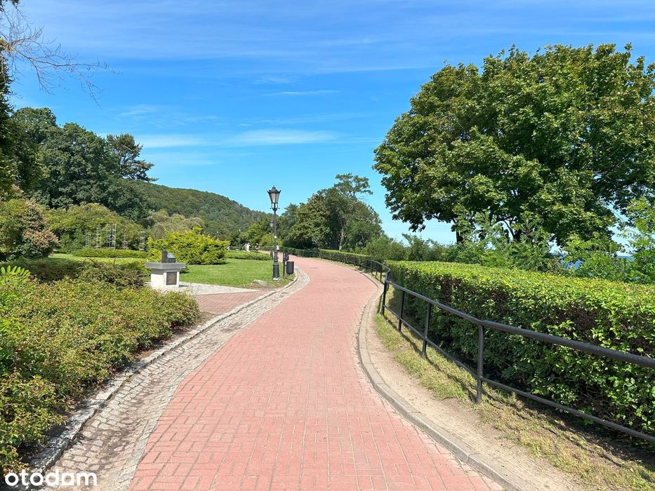 Klimatyczna działka w Orłowie z dużym potencjałem