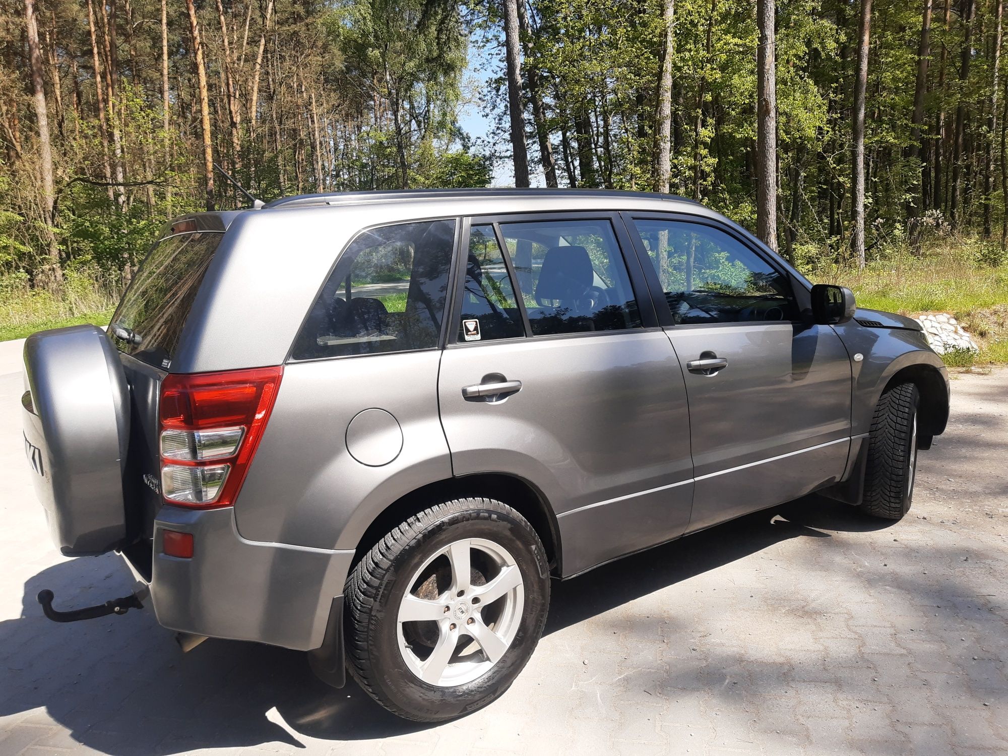 Suzuki Grand Vitara 2.0B Automat, Hak