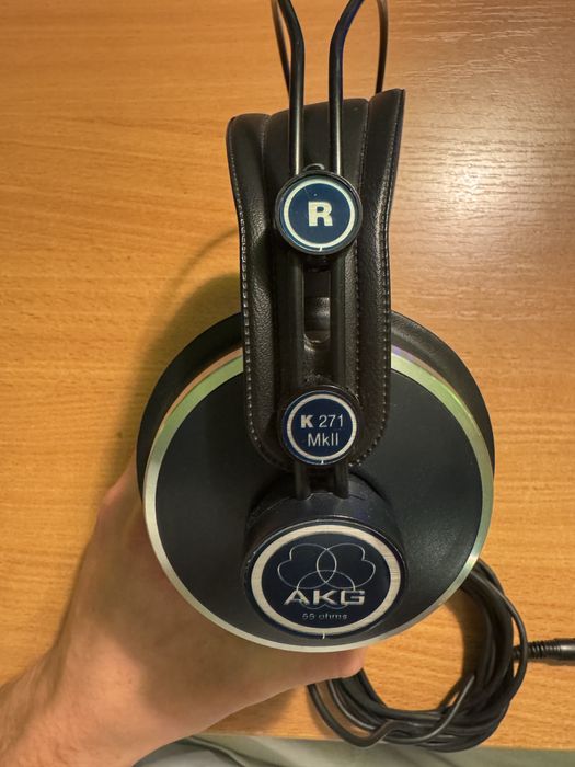 Sluchawki AKG K271 mk II
