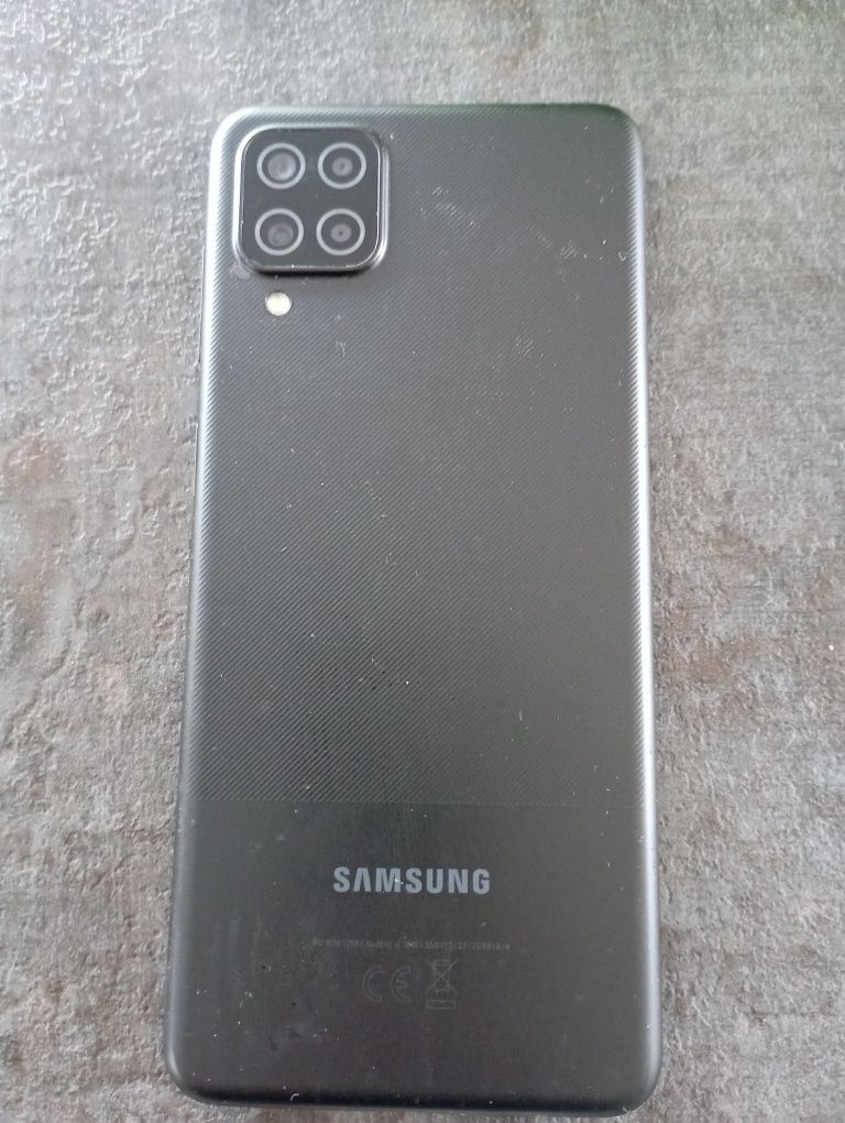 Samsung A 12 uszkodzony