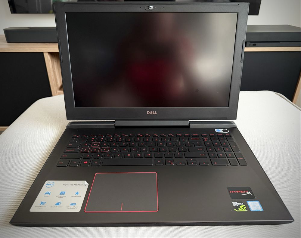 Dell Inspiron 7577 i5-7300HQ, GTX 1060 Max-Q, 16GB RAM, 500GB NVMe