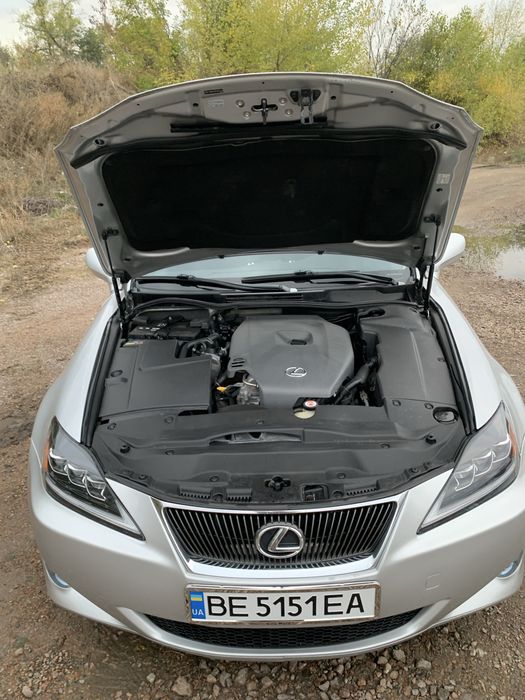 Продам Lexus IS