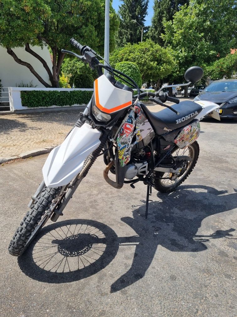 Honda crm 50 bom estado