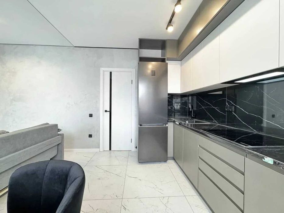 Сучасна однокімнатна квартира в центрі