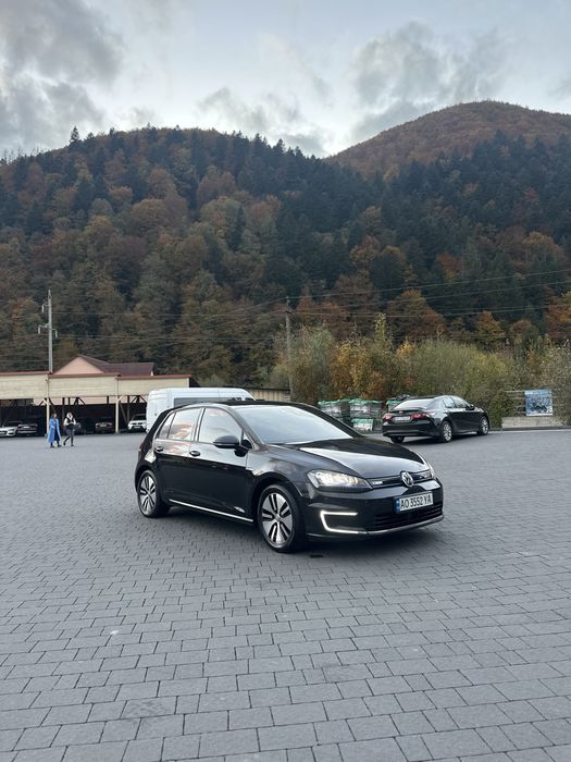 Volkswagen E-Golf 2016