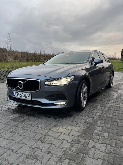Volvo v90 D4 AWD 190km 2019 Momentum pro full led