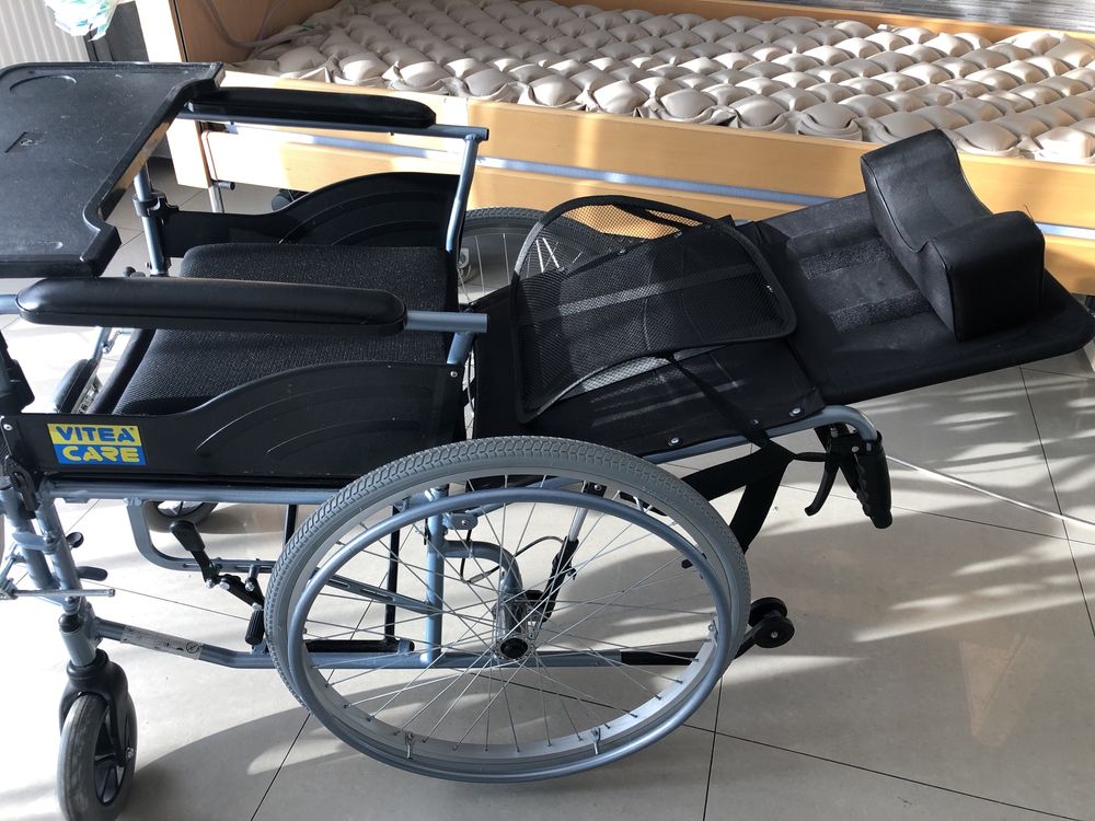 Wózek specjalny osoby niepełnosprawnej wysoki
