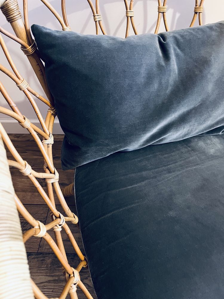 Fotel z poduszka Ikea rattanowy Stockholm szary grafitowy