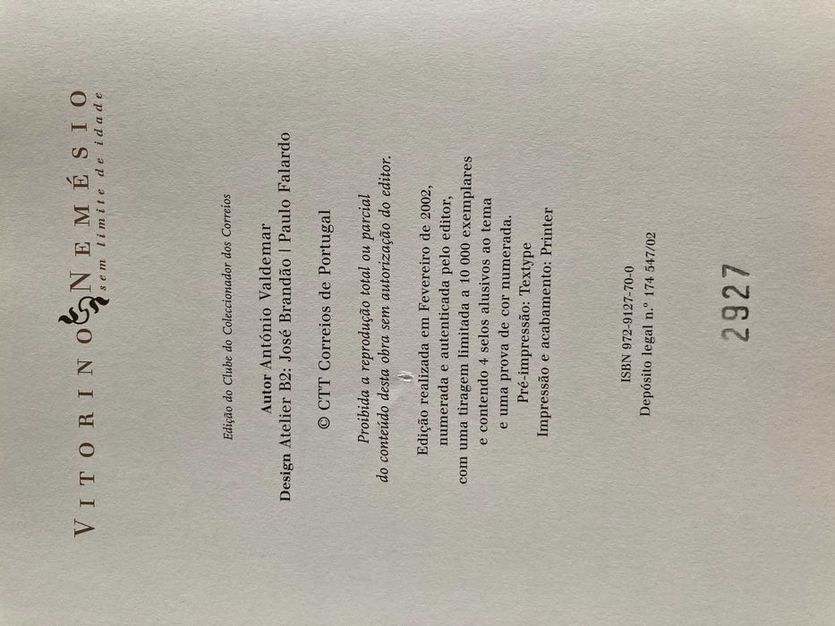 2 livros Filatelia “Sem limite idade" e Portugal em selos 2006