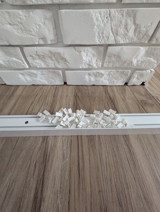 Karnisz sufitowy podwójny szyna sufitowa biała z maskownicą 280 cm