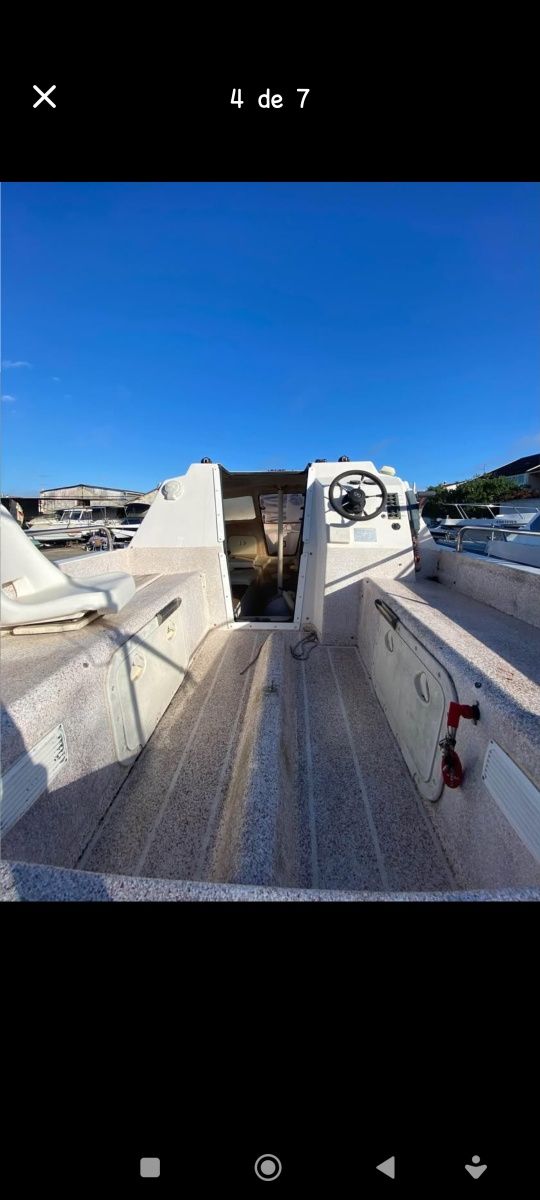 Barco de recreio semi-cabinado 6,06 m, c/ ou sem motor 60 HP,