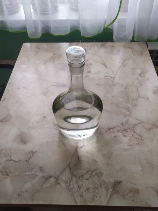 Графін скляний кухонний 1.5л.