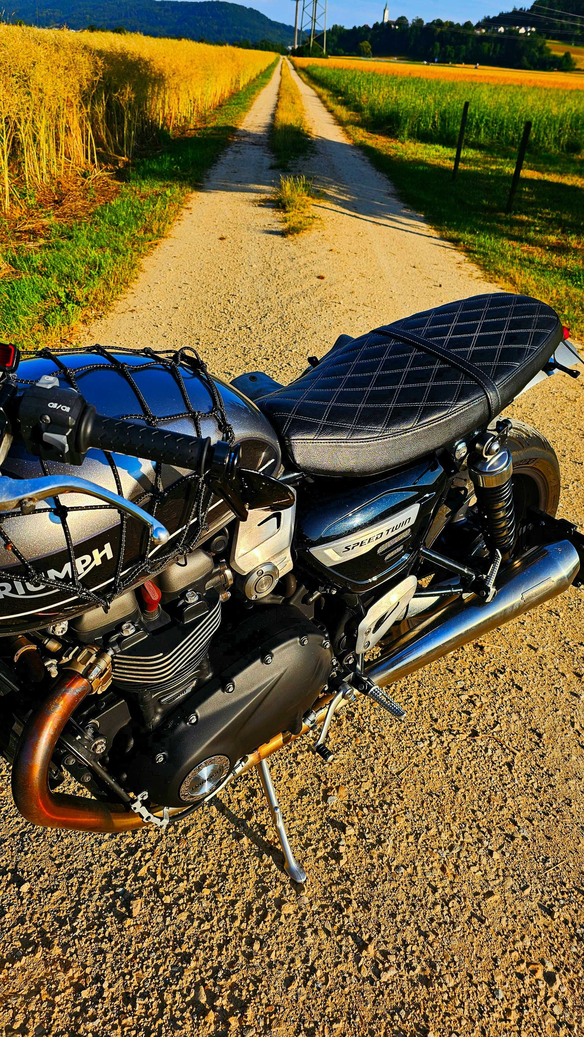 Triumph Speed Twin 1200