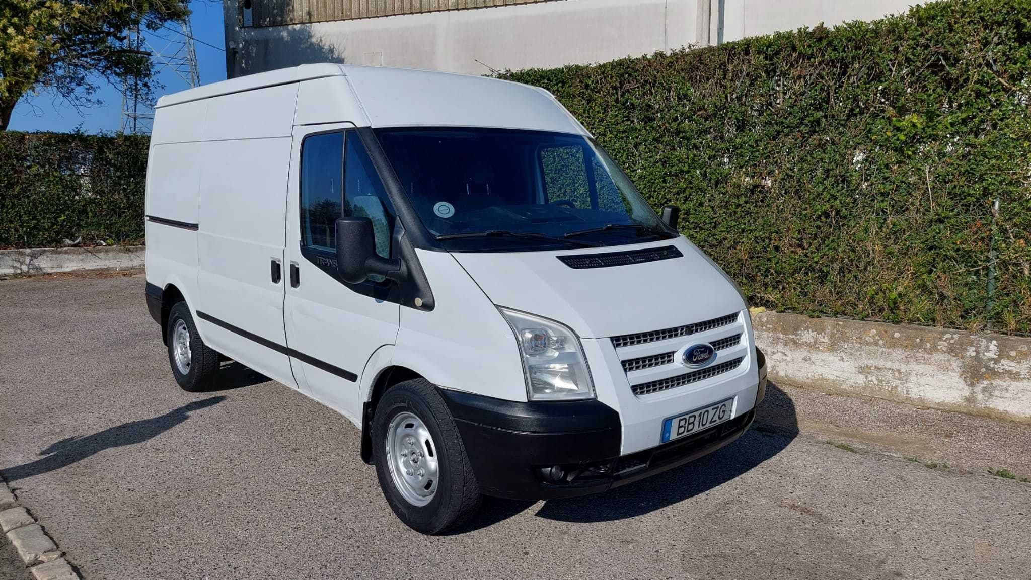 Ford Transit 2013 L2H2 140 cv MUITO BEM ESTIMADA