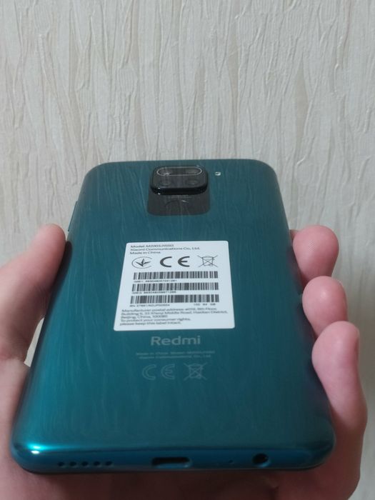 Крутий смартфон Xiaomi Redmi Note 9 3/64GB в гарному стані
