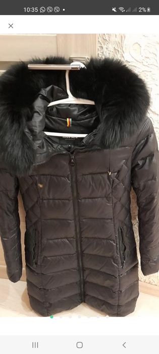 Женский черный пуховик размер М